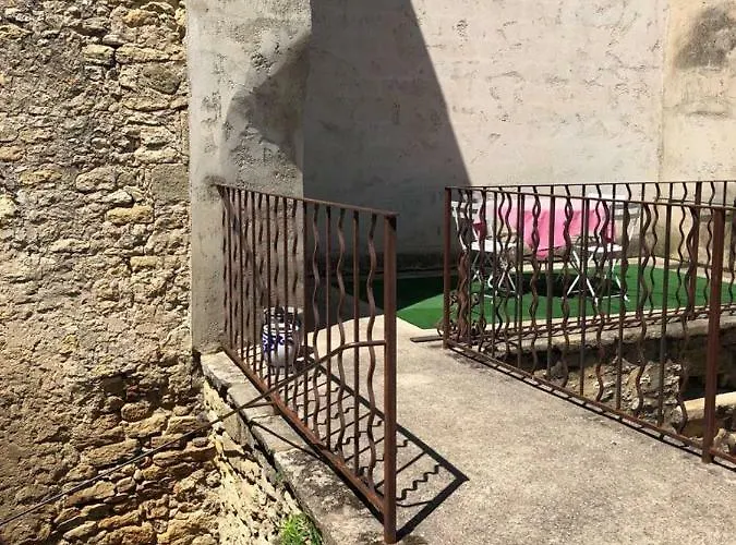 Provence Haus Hébergement de vacances Sernhac